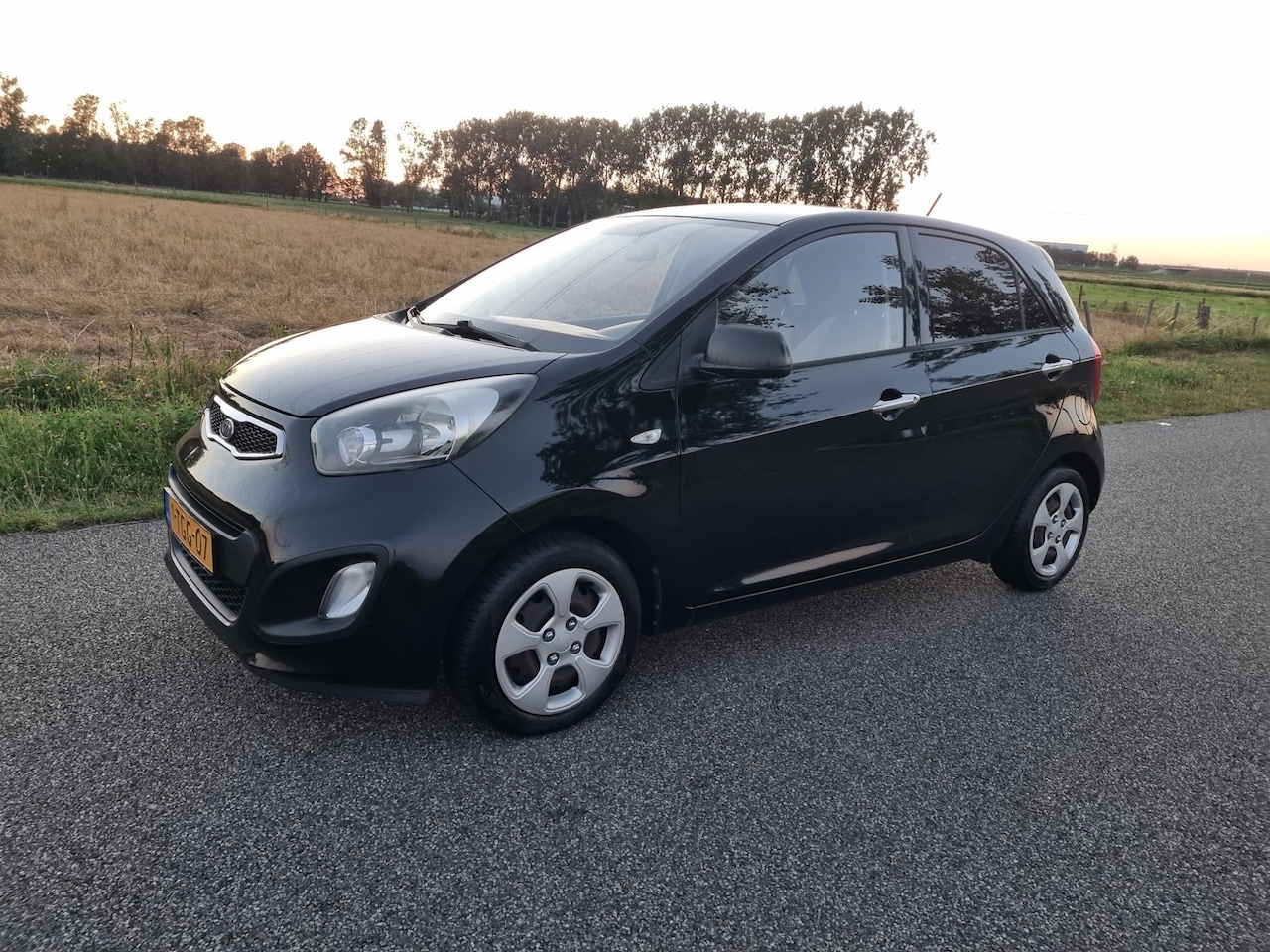 Kia Picanto - 1.0 CVVT Comfort Pack 1.0 CVVT Comfort Pack - AutoWereld.nl