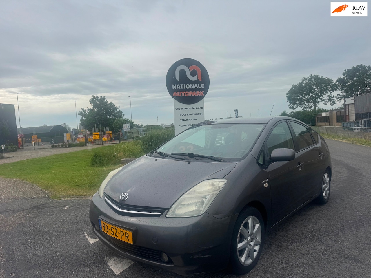 Toyota Prius - 1.5 VVT-i Business Edition 1.5 VVT-i Business Edition - AutoWereld.nl