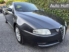 Alfa Romeo GT - 2.0 JTS Distinctive | Leer | BOSE | Autom. Airco | Cruise Control | Sportstoelen | LMV | A