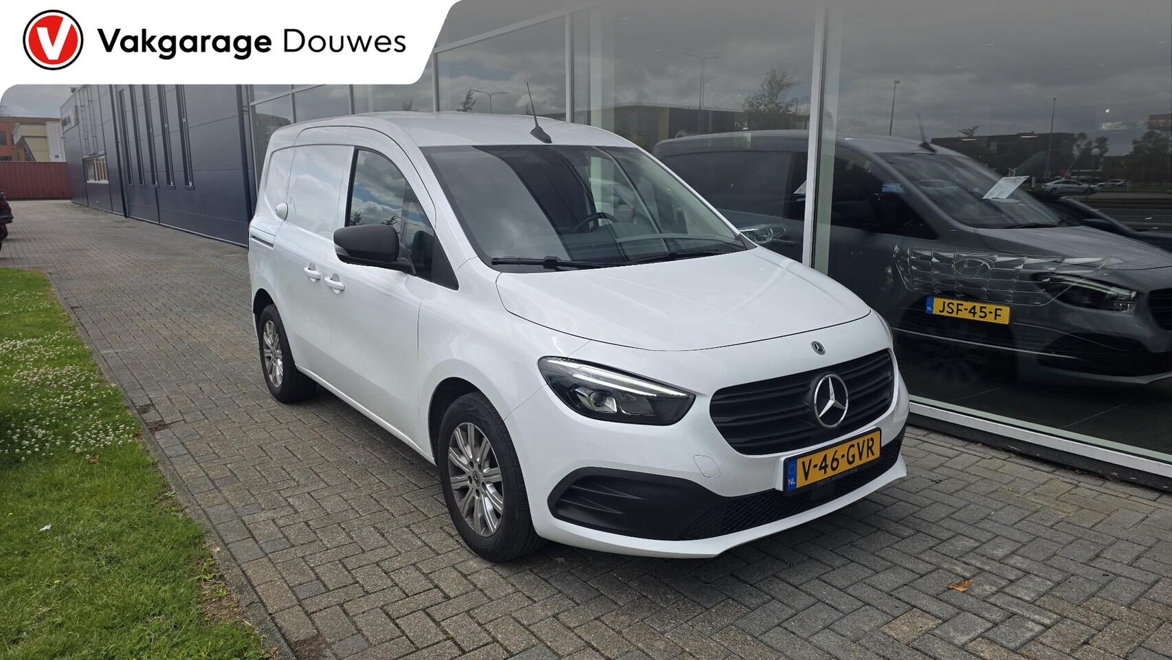 Mercedes-Benz Citan - 110 CDI L1 Pro |BTW|Automaat|Trekhaak|Stoelverwarming|Camera|Carplay - AutoWereld.nl
