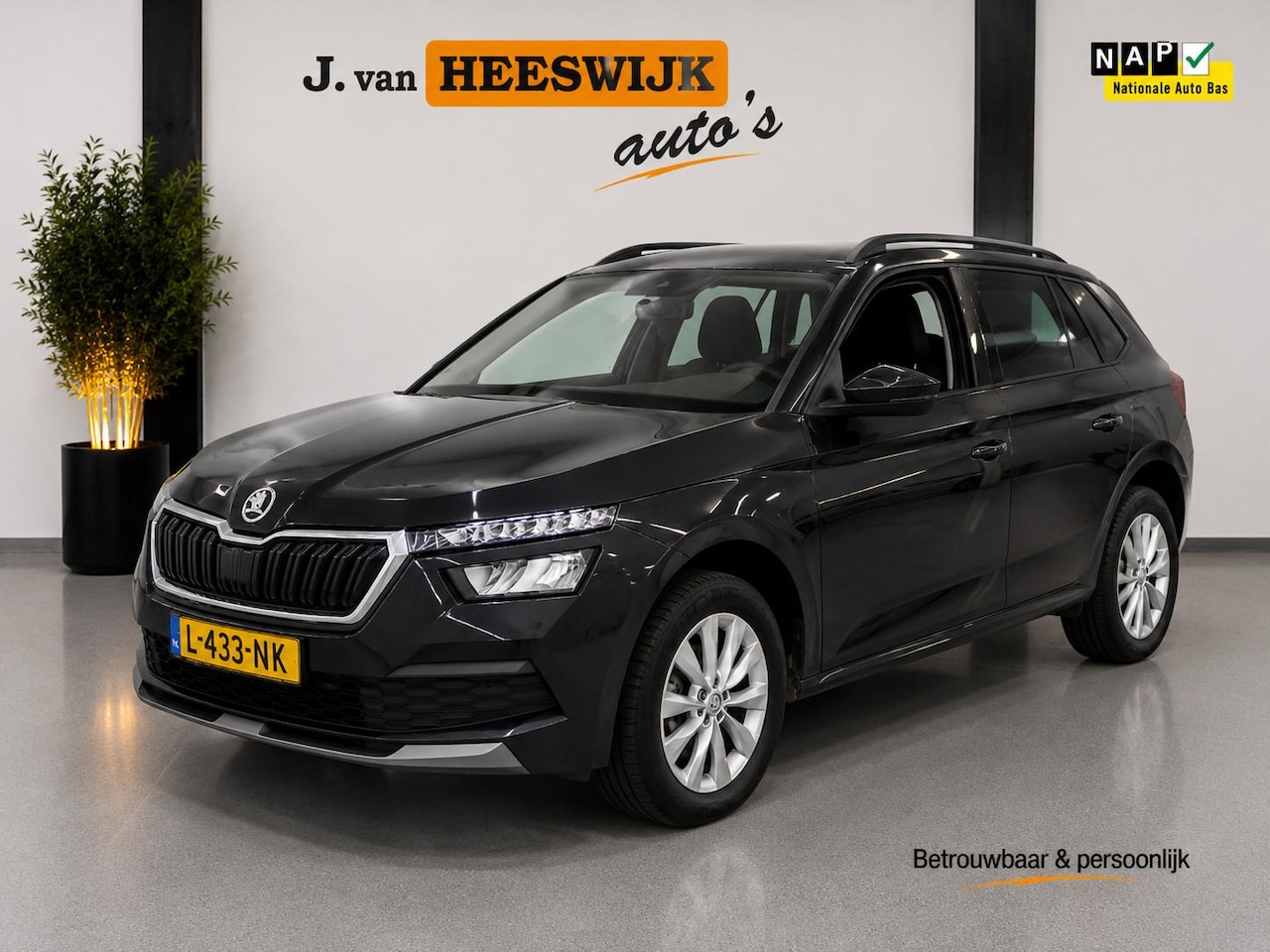 Skoda Kamiq - 1.0 TSI Ambition Airco | Audio | Lmv | Cv op afstand - AutoWereld.nl