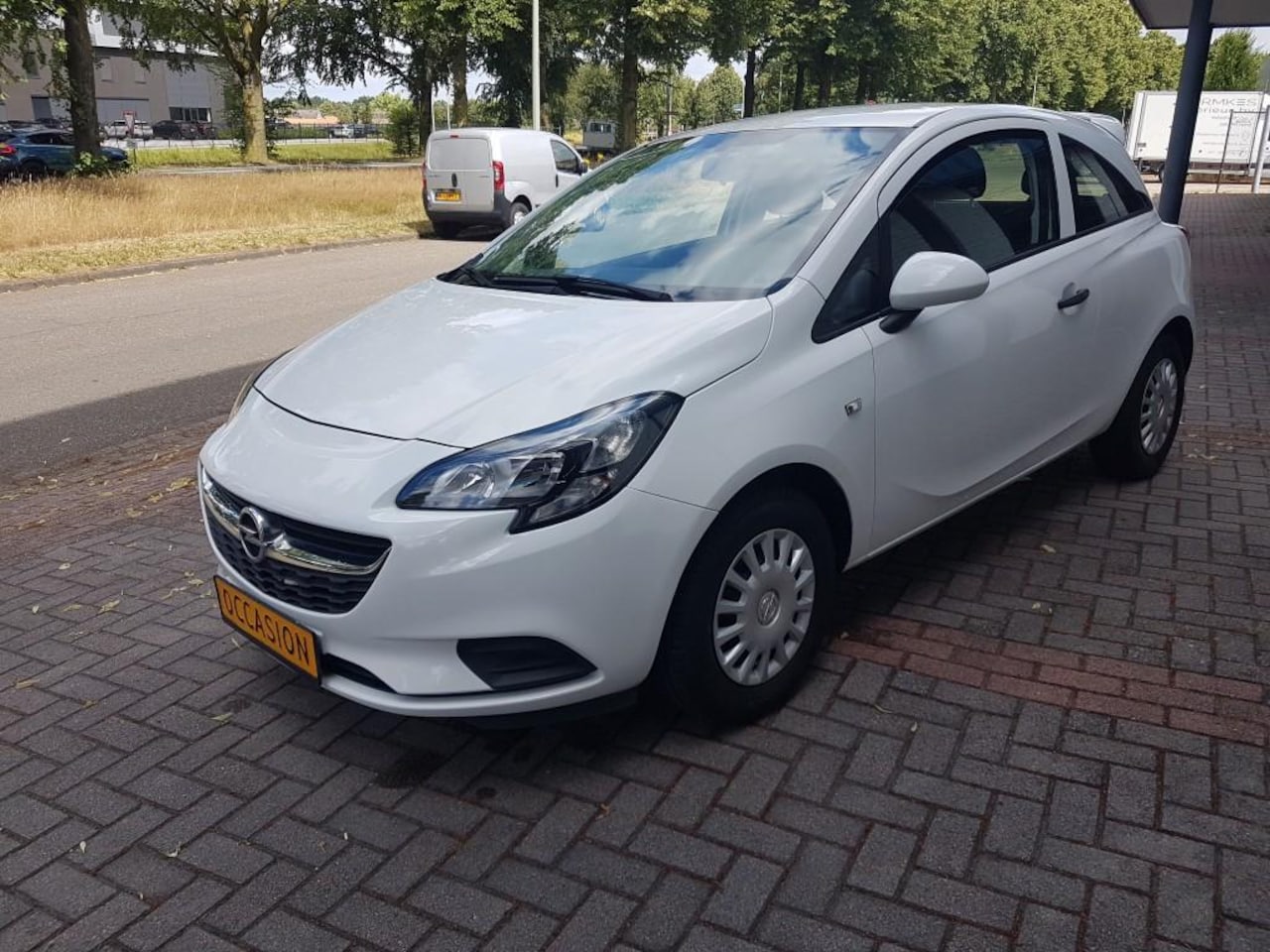 Opel Corsa - 1200i 16V 3 DEURS AIRCO SNEEUWWIT - AutoWereld.nl