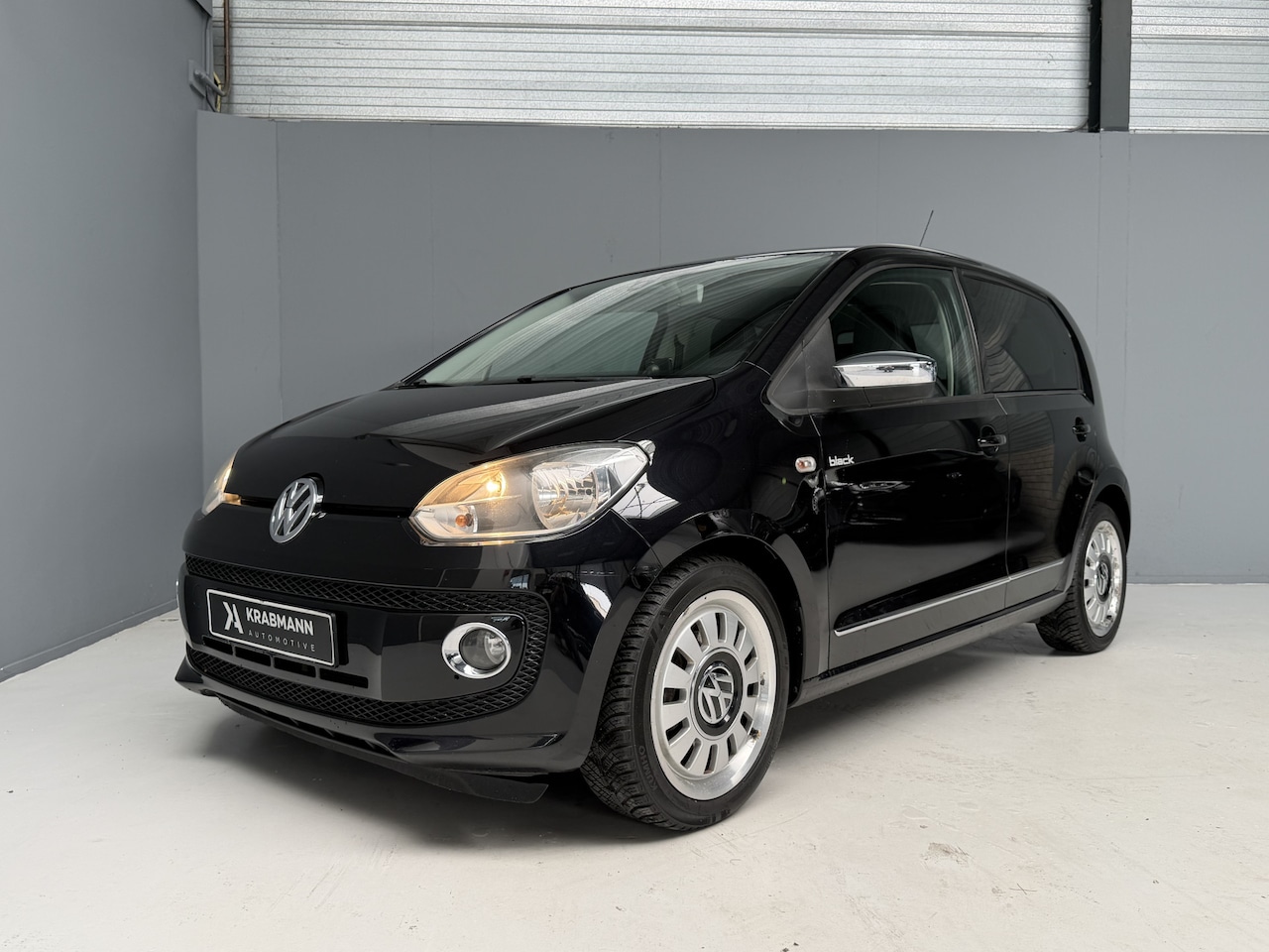 Volkswagen Up! - 1.0 high up! Black Up! Cruise|Airco|Leder - AutoWereld.nl