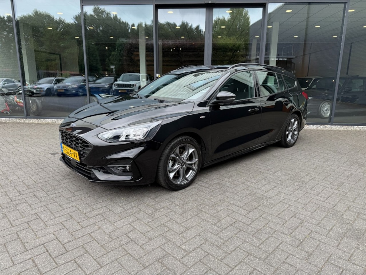 Ford Focus - 1.0 EBH ST-Line,Navi,Clima,Cruise,Trekhk,Keyless,Camera,Lane Ass.,Carplay, - AutoWereld.nl