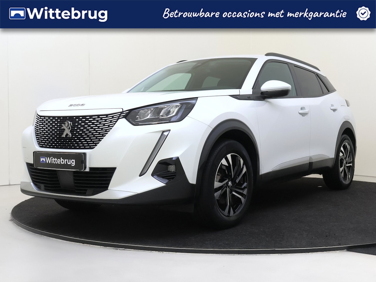 Peugeot e-2008 - EV Allure Pack 50 kWh - AutoWereld.nl