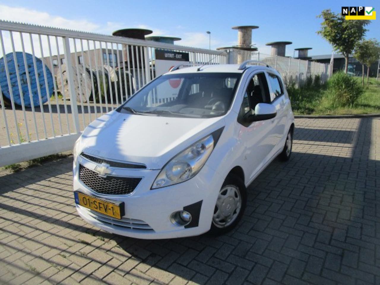 Chevrolet Spark - 1.0 16V LS 1.0 16V LS - AutoWereld.nl