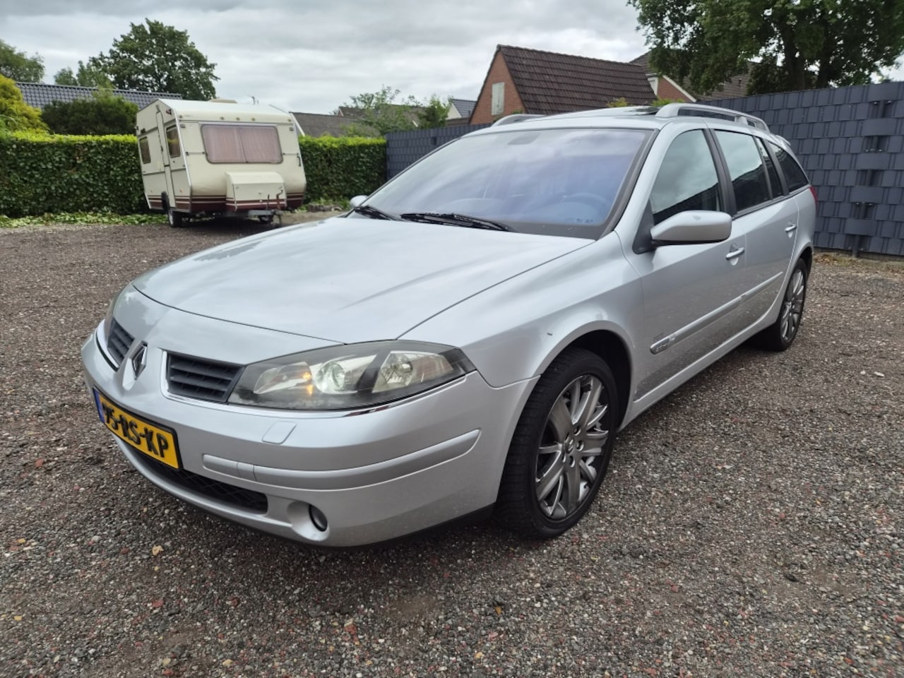 Renault Laguna Grand Tour - 2.0-16V Privilège Bomvol opties!!! - AutoWereld.nl