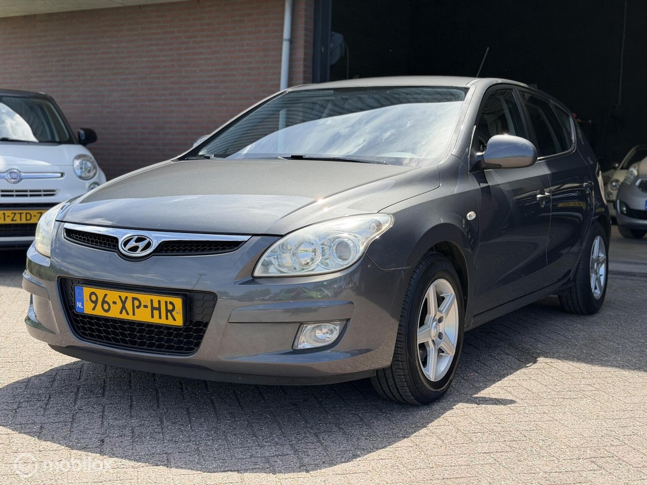 Hyundai i30 - 1.6i Dynamic AUTOMAAT|AIRCO|5DRS|APK|BOEKJES!! - AutoWereld.nl