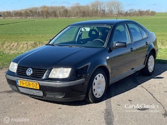 Volkswagen Bora - 1.6-16V Trendline