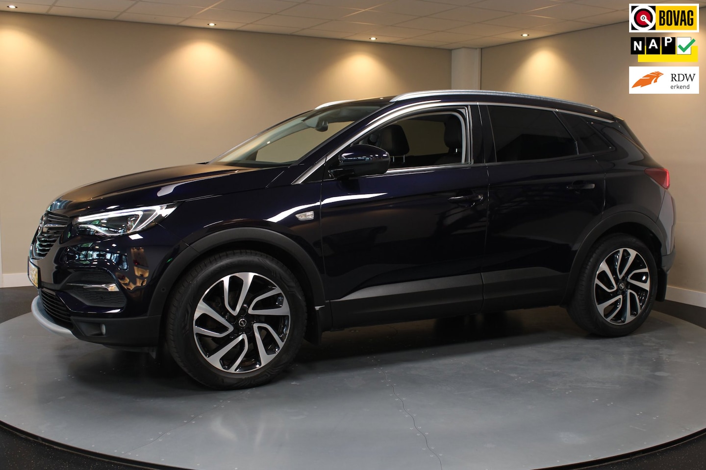 Opel Grandland X - 1.2 Turbo Innovation *Zeer Luxe!* Stoel/Stuurverw.|Carplay|Camera|Trekhaak|Memory|Leer|NAP - AutoWereld.nl