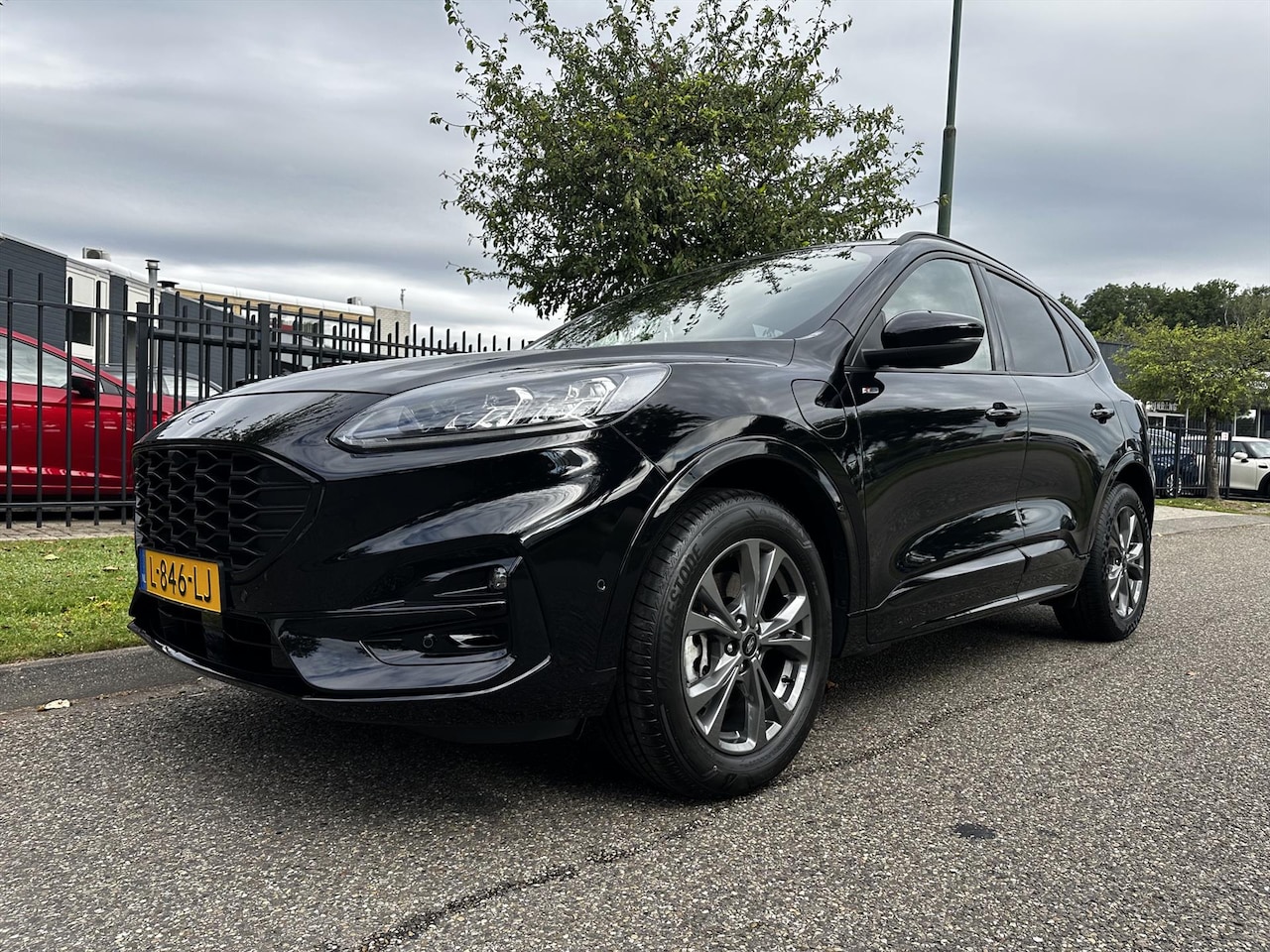 Ford Kuga - 2.5 PHEV e-CVT 225pk Aut ST-Line X Multi Media Winter en Driver Pack - AutoWereld.nl