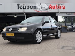 Volkswagen Bora - 1.6-16V Trendline | Airco | Climate control | Zie foto's