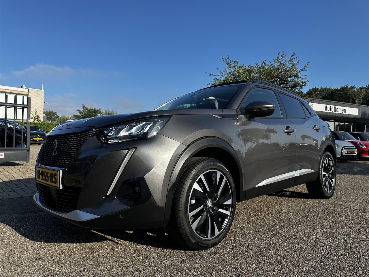 Peugeot 2008 - 1.2 Puretech 100pk Blue Lease Allure Driver Pack Pano-dak - AutoWereld.nl
