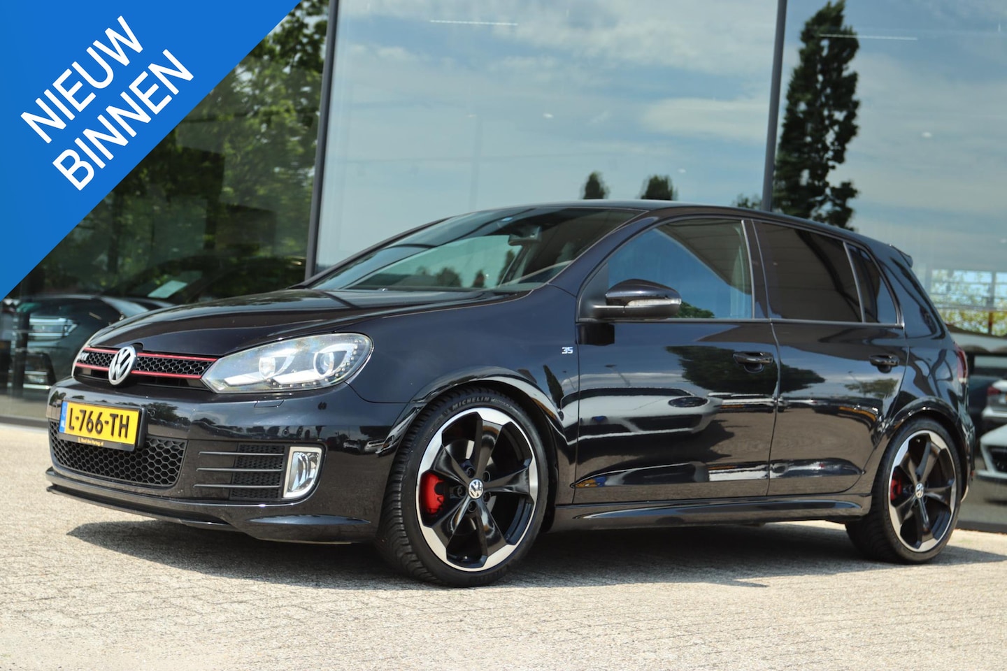 Volkswagen Golf - 2.0 GTI EDITION 35 DSG | XENON | DYNAUDIO | AFN. TREKHAAK | NAVI | CRUISE | CLIMATE - AutoWereld.nl
