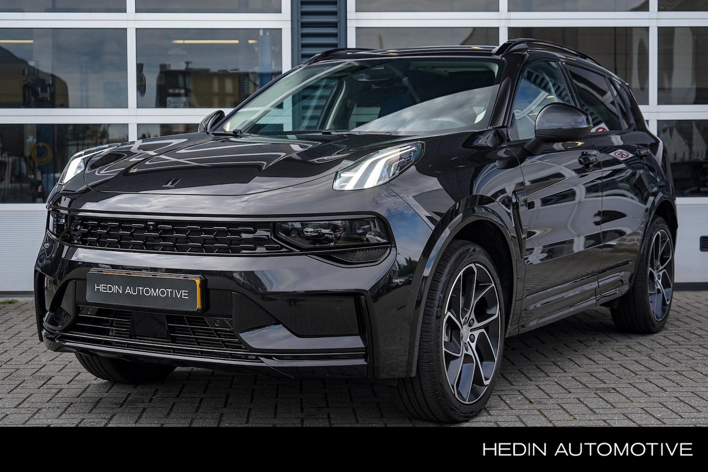 Lynk & Co 01 - 1.5 | Stoelverwarming | Elektrische stoel | Panoramadak | 360° camera | Sfeerverlichting | - AutoWereld.nl