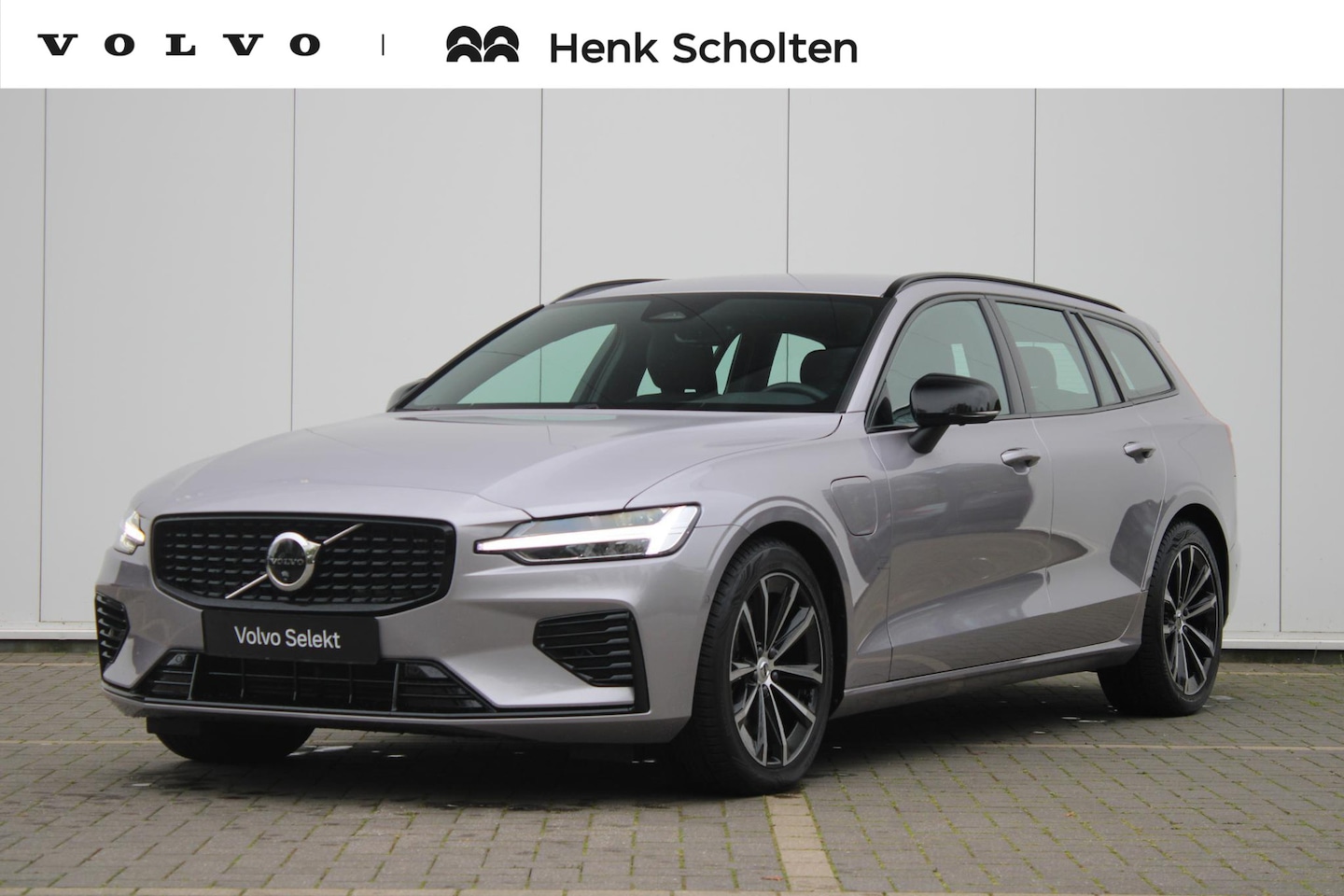 Volvo V60 - T6 Automaat Plug-in hybrid AWD Plus Dark | Adaptive Cruise & Pilot Assist | 360 Camera | P - AutoWereld.nl