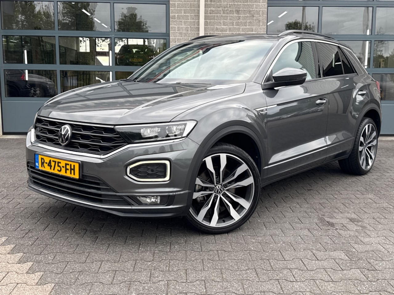 Volkswagen T-Roc - 1.5 TSI Sport | R-LINE | CARPLAY | - AutoWereld.nl