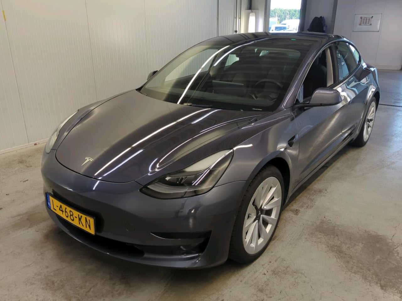 Tesla Model 3 - Standard RWD Plus [ LFP-ACCU+AUTOPILOT+WARMTEPOMP+60kWh+PREMIUM AUDIO ] - AutoWereld.nl