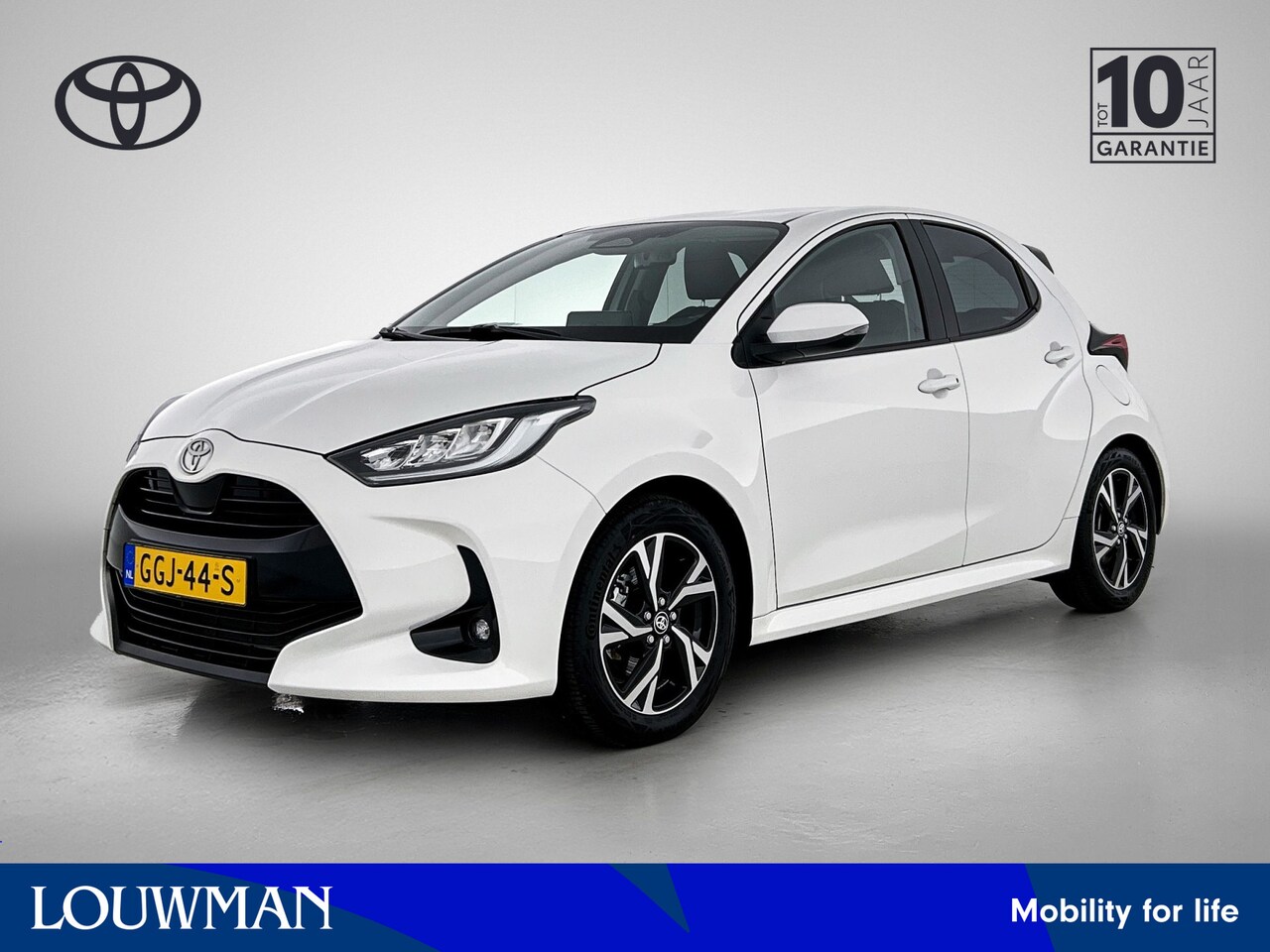 Toyota Yaris - 1.5 Hybrid 115 First Edition | Dealer Onderhouden | Trekhaak Afneembaar | Apple CarPlay/An - AutoWereld.nl