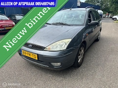 Ford Focus Wagon - 1.6-16V Futura ECC LEDER