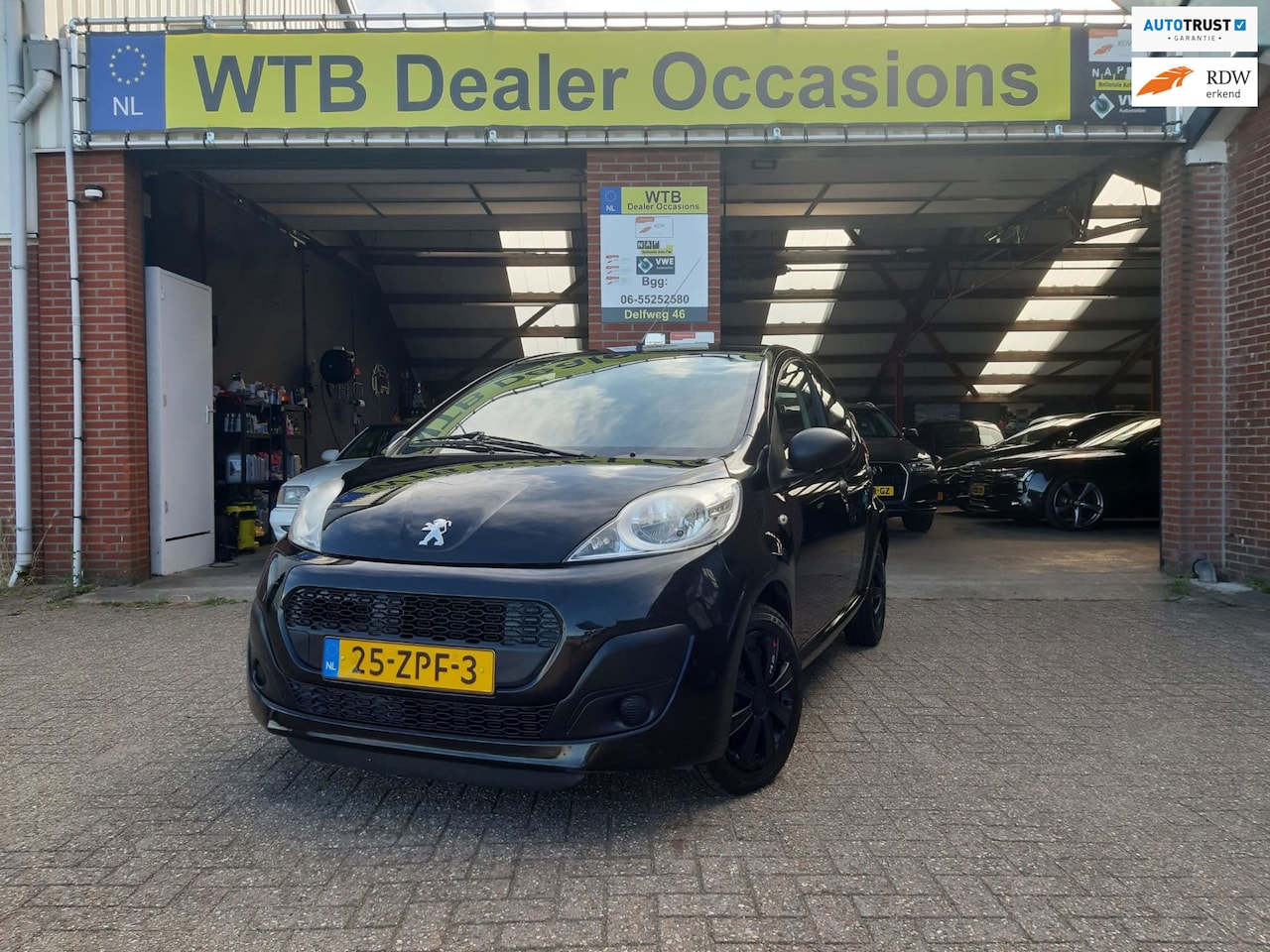 Peugeot 107 - 1.0 Access Accent 1.0 Access Accent, 5-deurs, Airco, Bluetooth con, Radio CD, 2e Eigenaar, Dealer onderh. - AutoWereld.nl