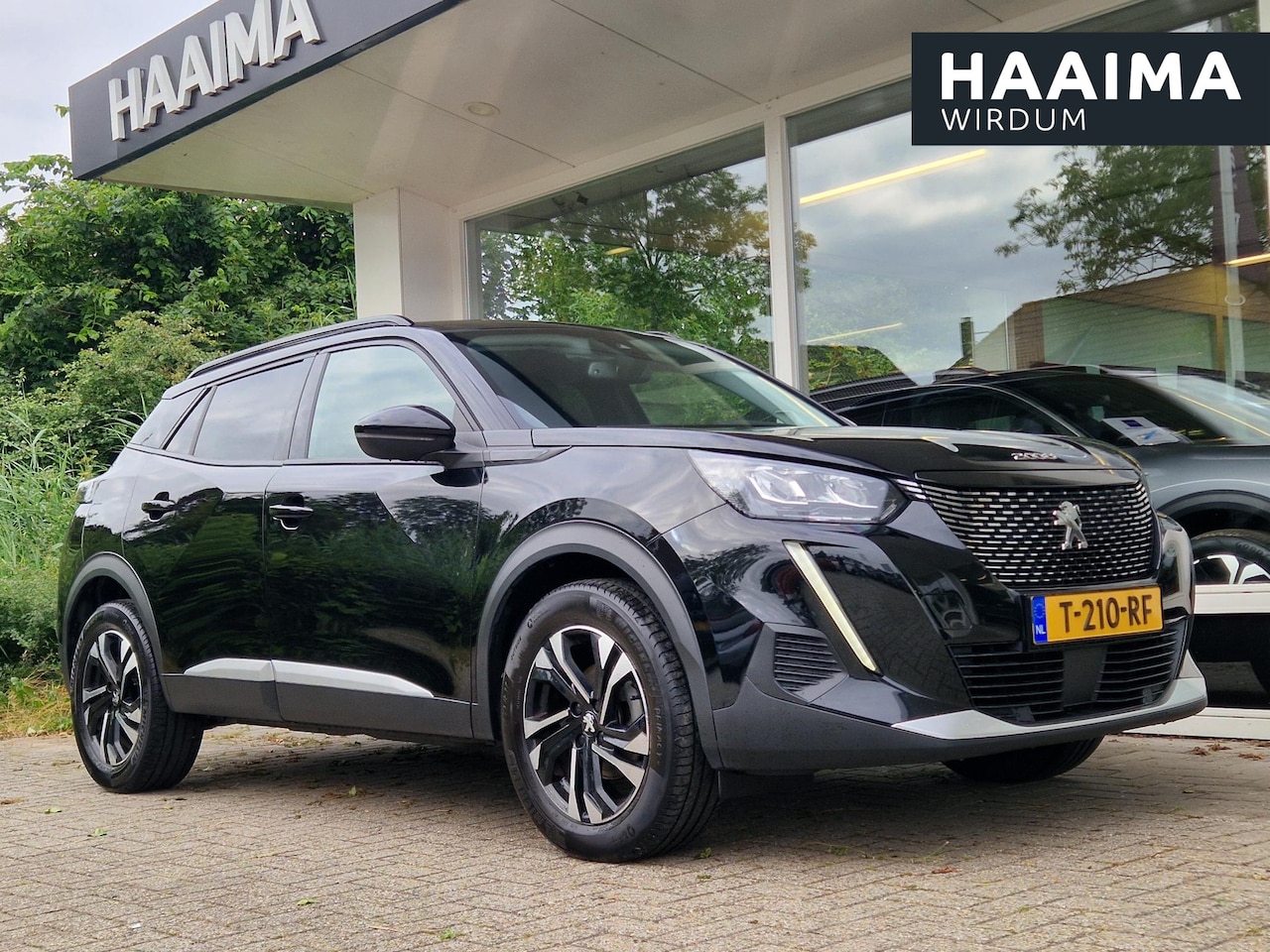 Peugeot 2008 - 1.2T 130pk Automaat Allure Pack | Trekhaak | Achteruitrijcamera | Stoelverwarming | Climat - AutoWereld.nl