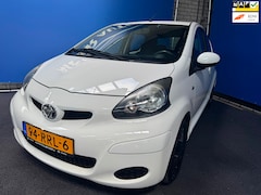 Toyota Aygo - 1.0-12V Comfort Navigator Nieuwe APK 5DR