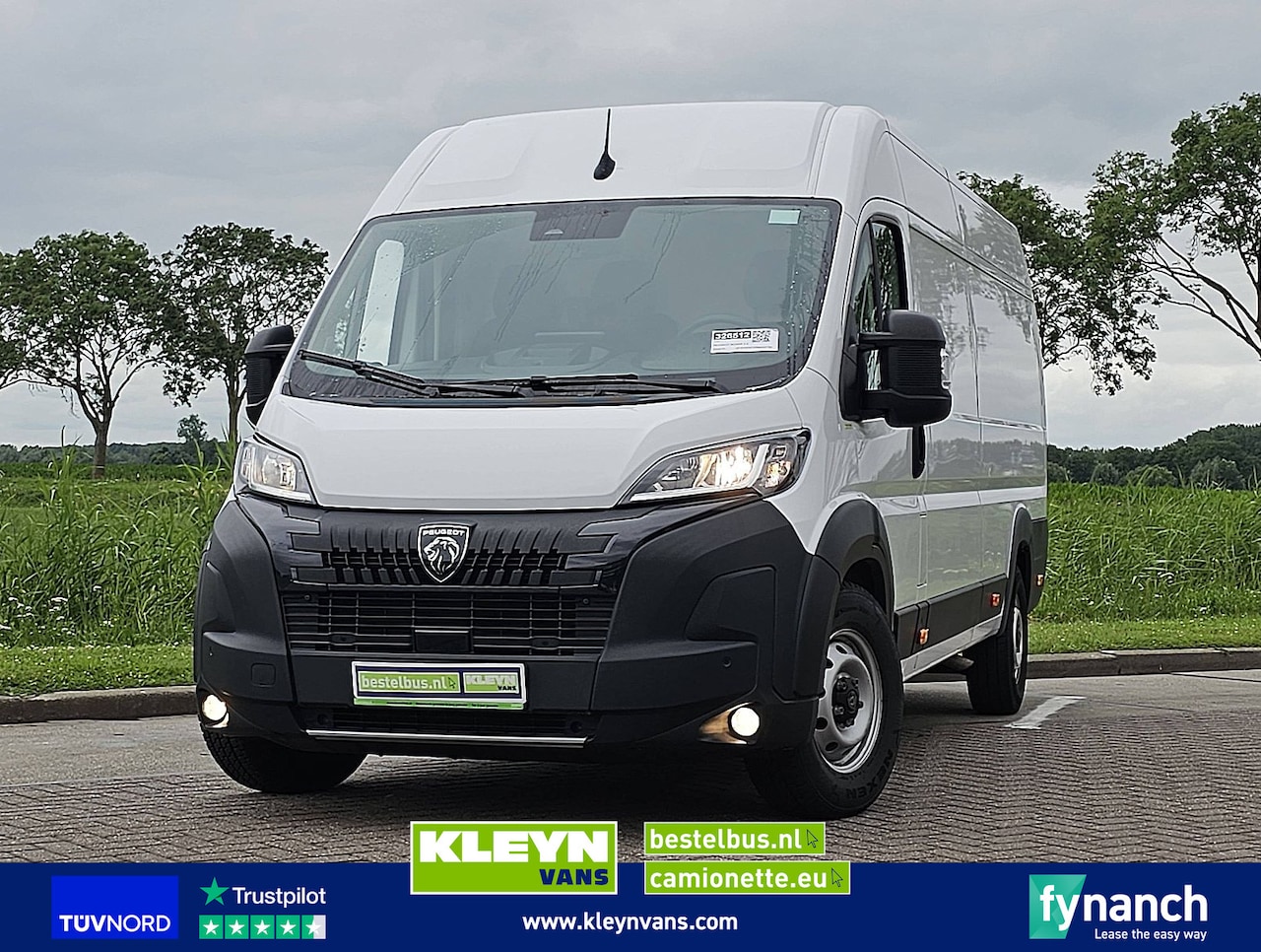 Peugeot Boxer - 2.2 L4H2 Navi Airco - AutoWereld.nl