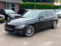 BMW 3-serie Touring - 335i High Executive Upgrade Sport|Carplay|Leder|Trekhaak|19 inch M|Cruise control|Climate