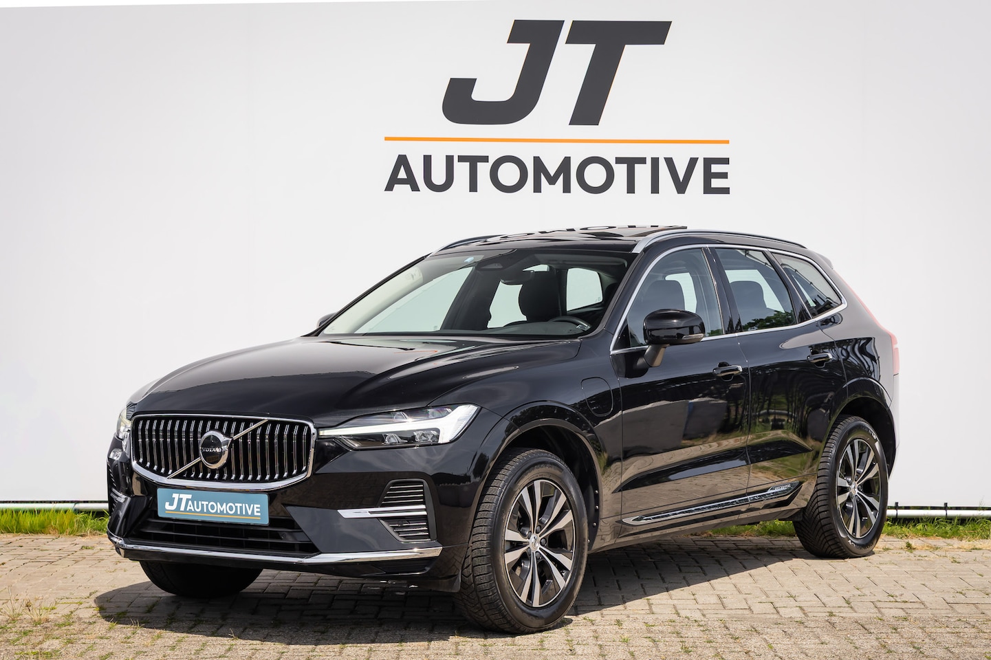 Volvo XC60 - 2.0 Rech T6 Inscription Pano | Elektrische trekhaak | Adaptive cruise | PDC | Elektrische - AutoWereld.nl