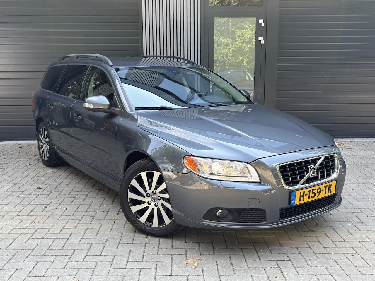 Volvo V70 - 2.5 T 2.5T - AutoWereld.nl
