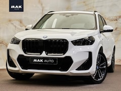 BMW X1 - xDrive30e M Sport Pro , pano, H/K, massage, 19", memory, keyless, privacy