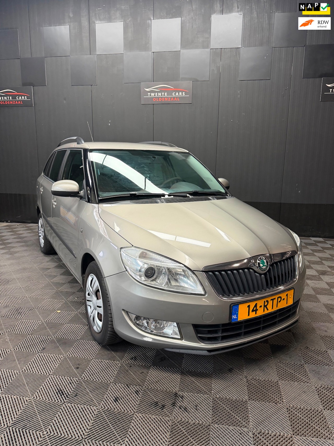 Skoda Fabia Combi - 1.2 TSI Ambition | Clima | Cruise | Nieuwe APK | - AutoWereld.nl