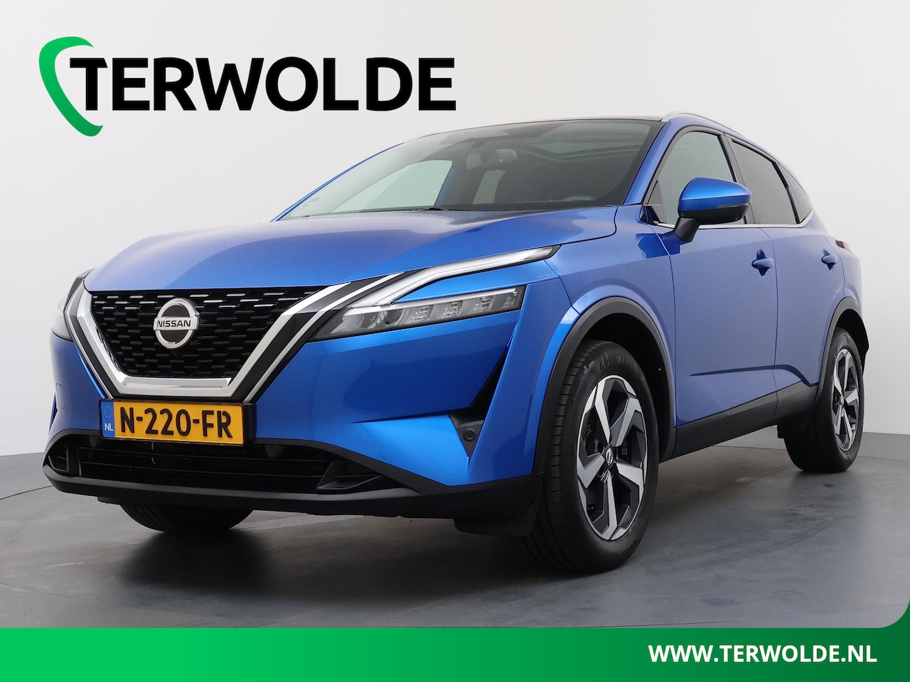 Nissan Qashqai - 1.3 MHEV Premiere Edition | Trekhaak | Panoramadak | Head-Up Display | - AutoWereld.nl