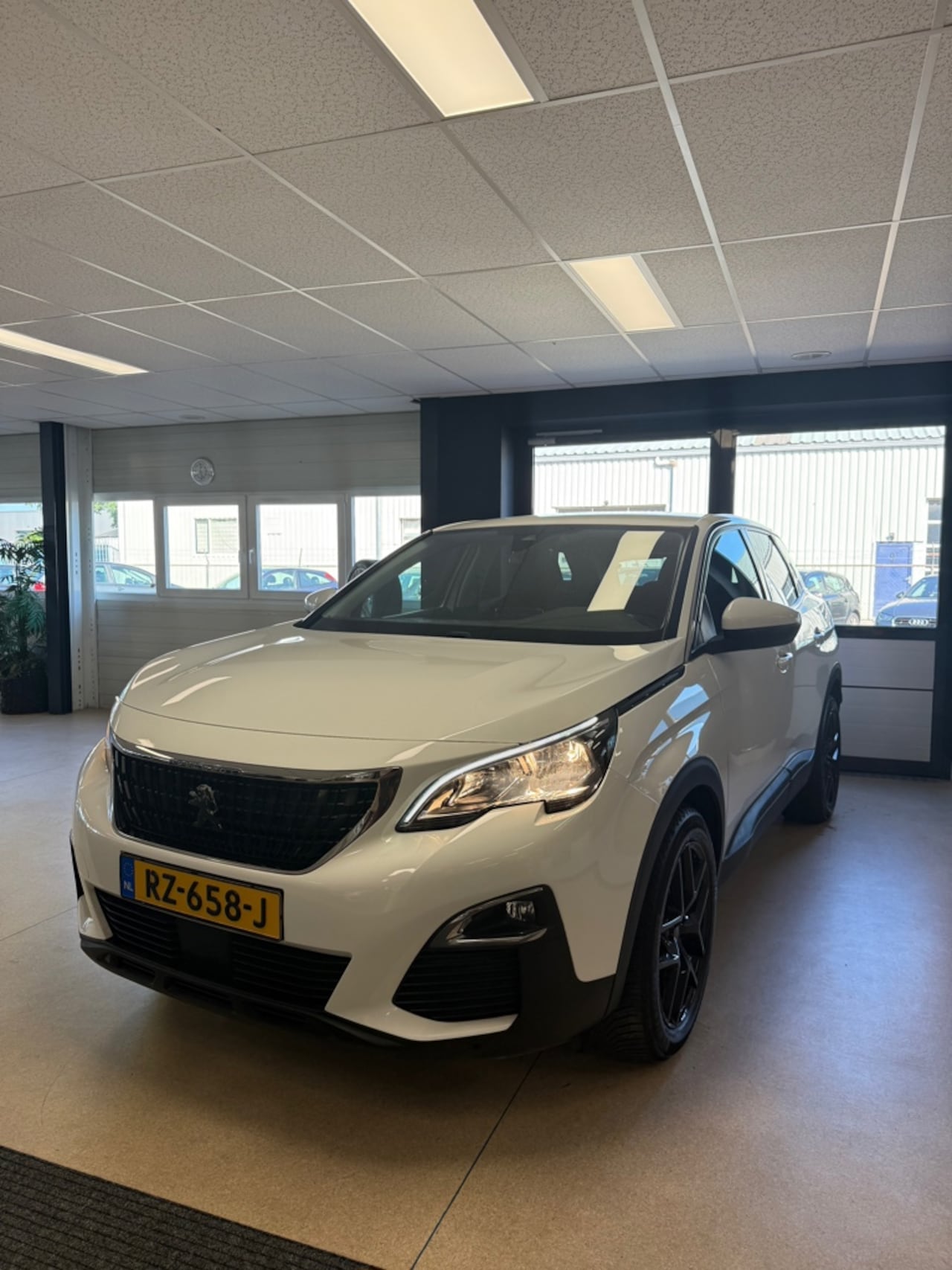 Peugeot 3008 - 1.2 PureTech Active 1.2 PureTech Active - AutoWereld.nl