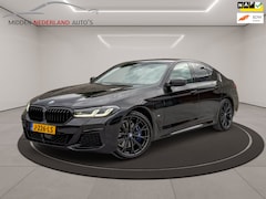 BMW 5-serie - 530e xDrive High Executive * HUD * TREKHAAK * M-PAKKET * NL AUTO