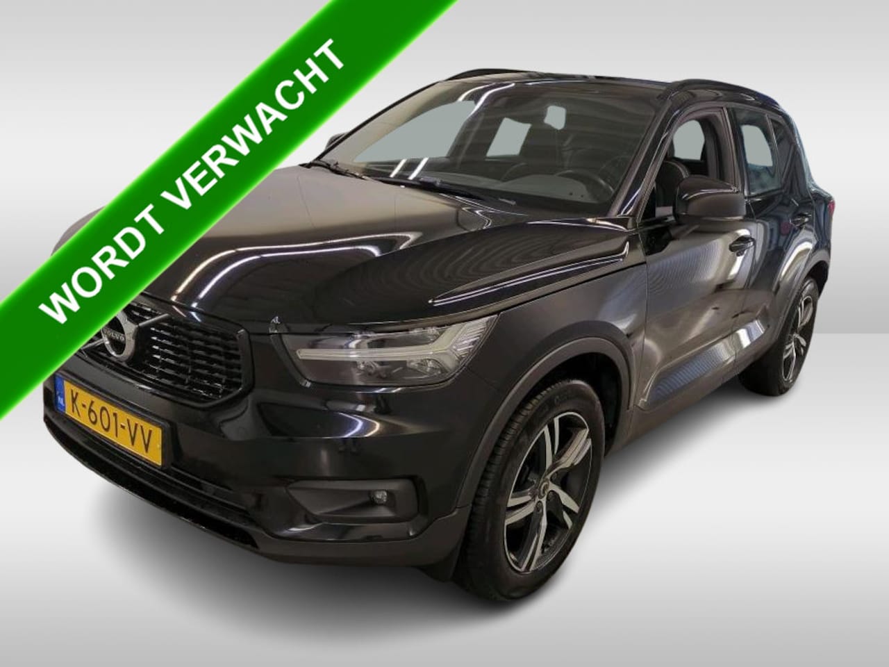 Volvo XC40 - 1.5 T2 130PK R-Design / Trekhaak / 1/2 Leder / Airco-ecc./ Navigatie / Stoelverwarming / P - AutoWereld.nl