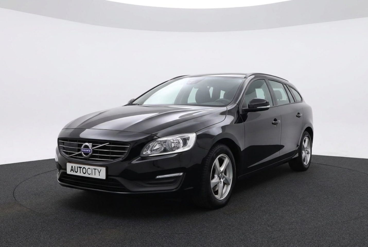 Volvo V60 - 1.5 T3 Polar+ Automaat | Adaptive Cruise | Winterpakket | Camera - AutoWereld.nl