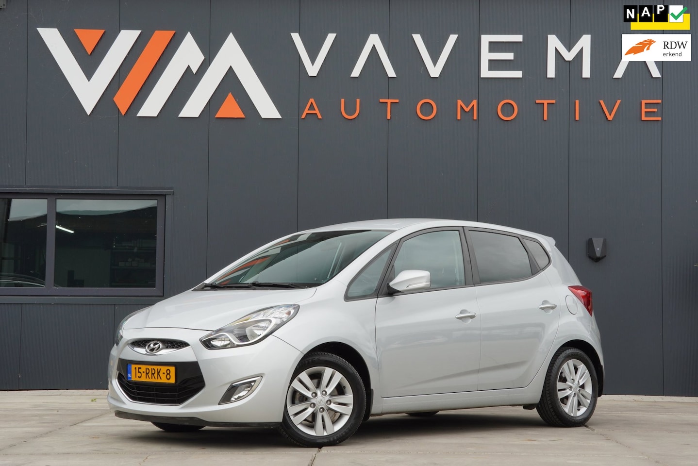 Hyundai ix20 - 1.6i i-Vision Automaat Airco Clima Cruise control - AutoWereld.nl