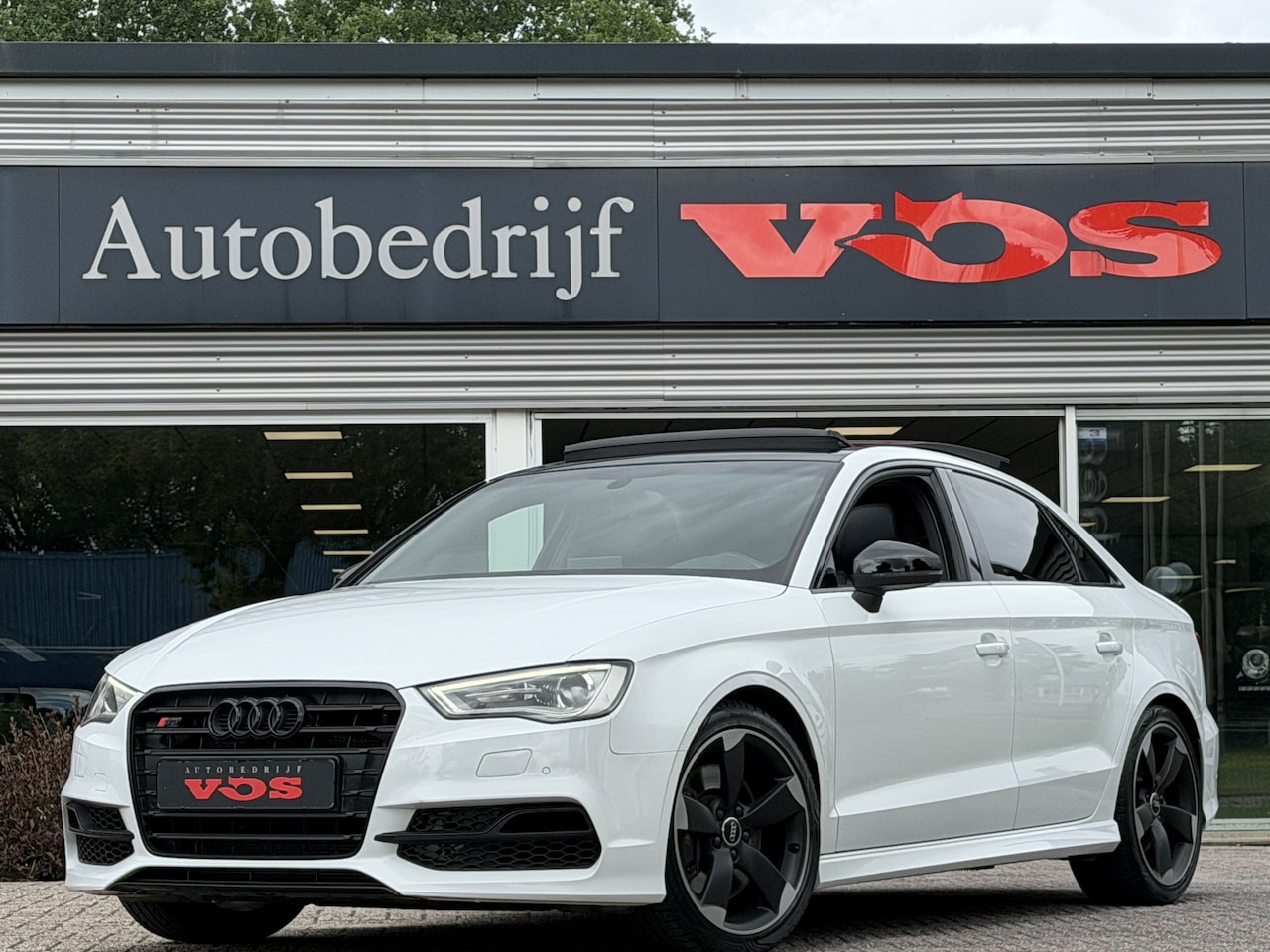 Audi S3 - Limousine 2.0 TFSI quattro | Panodak | Blind spot | Navi | 300 pk! - AutoWereld.nl