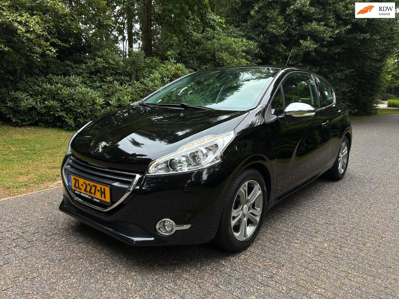 Peugeot 208 - 1.6 VTi Allure LED / Climate / Cruise / Leder Apk:8-27 - AutoWereld.nl