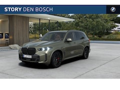 BMW X5 - xDrive50e M Sport Automaat / Panoramadak / Trekhaak / Comfortstoelen / Soft-Close / Massag