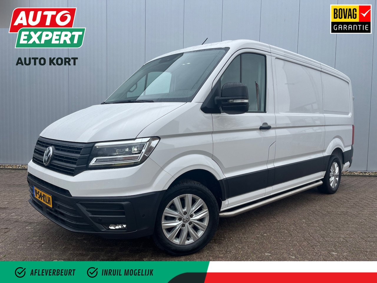 Volkswagen Crafter - 30 2.0 TDI 177PK L3H2 Exclusive | Trekhaak | Achteruitrijcamera | Sidebars | Parkeersensor - AutoWereld.nl