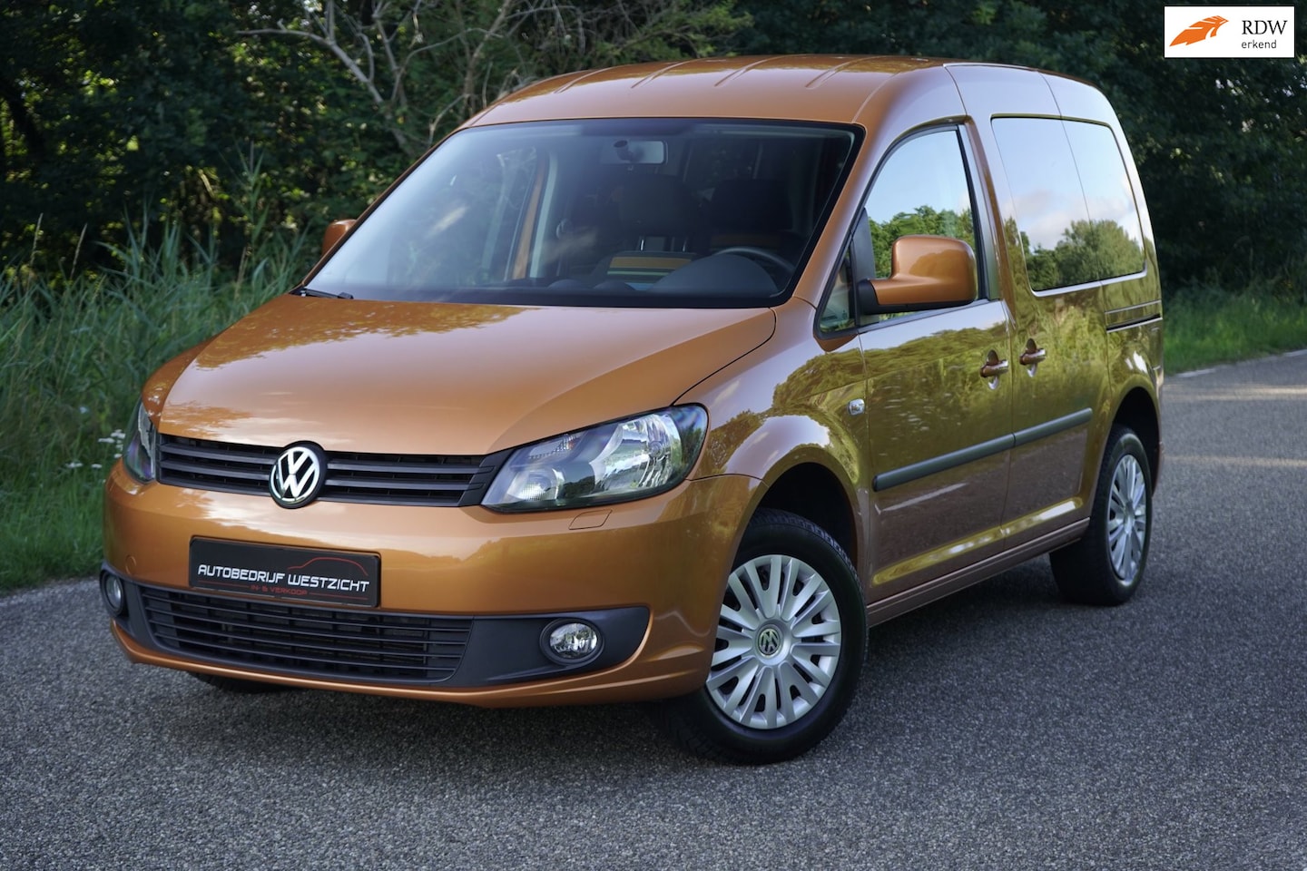 Volkswagen Caddy - 1.2 TSI JAKO-O 5p. Honey Orange Metallic! - AutoWereld.nl