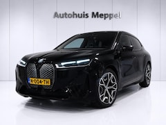 BMW iX - XDrive40 SOH 99.9%*SportPakket*Laserlicht*Trekhaak*H/K-Sound*Soft Close