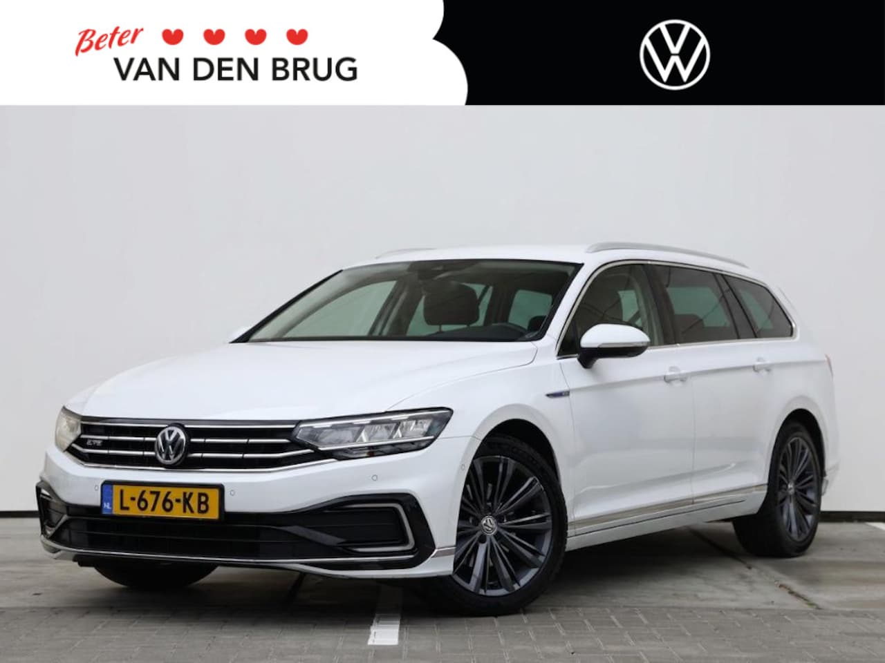 Volkswagen Passat Variant - 1.4 TSI PHEV GTE Highline 218pk DSG | Dealer onderhouden | Navigatie | Cruise Control | Cl - AutoWereld.nl