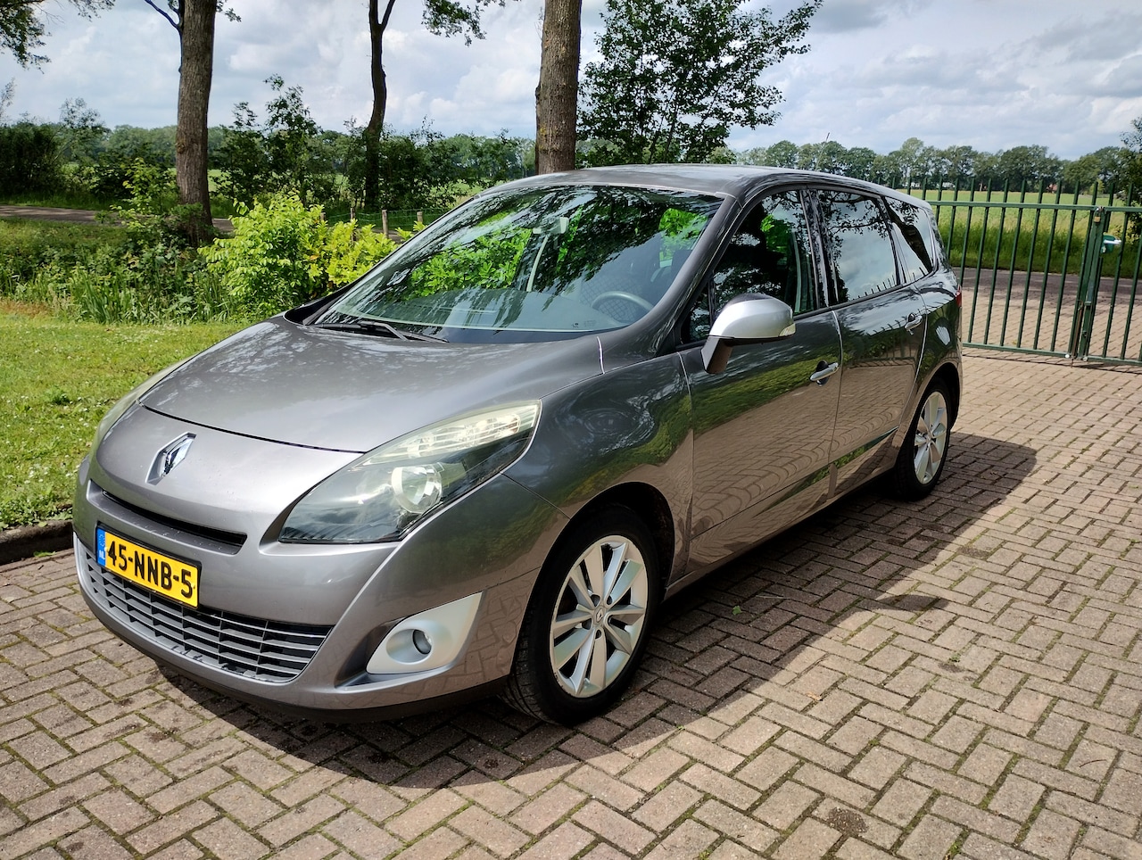 Renault Grand Scénic - 1.4 TCe Dynamique 7p. compleet onderhouden nieuwe apk en kleine beurt gehad - AutoWereld.nl