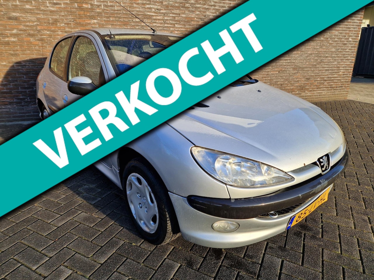 Peugeot 206 - 1.4 Gentry 5 deurs APK 06-'27 radio cd bluetooth - AutoWereld.nl