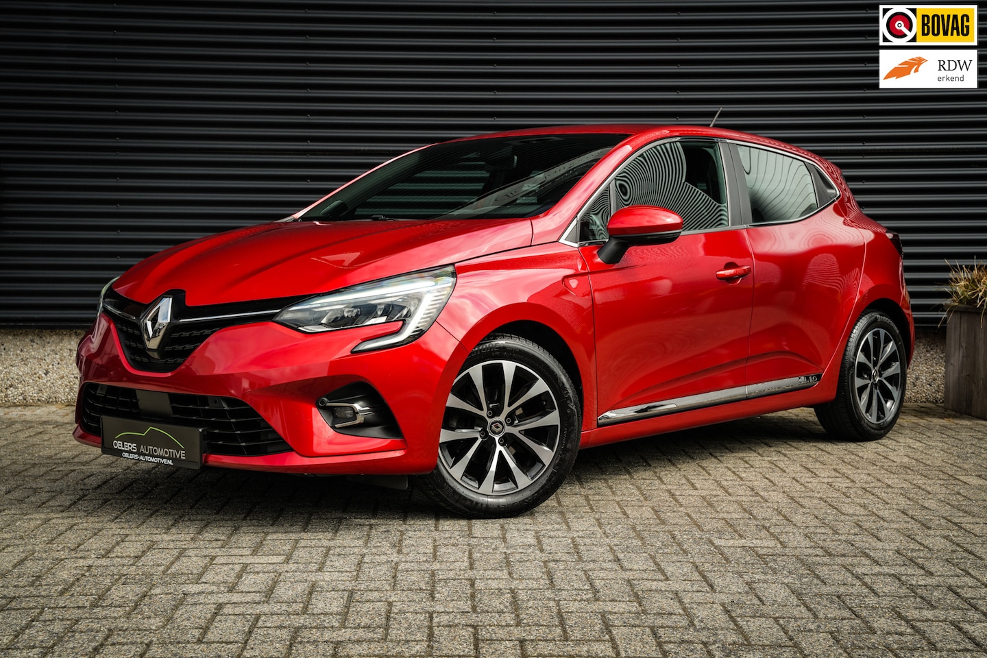 Renault Clio - 1.0 TCe Intens | CarPlay | Clima | Cruise | PDC | Metalic lak | DAB | LED | - AutoWereld.nl