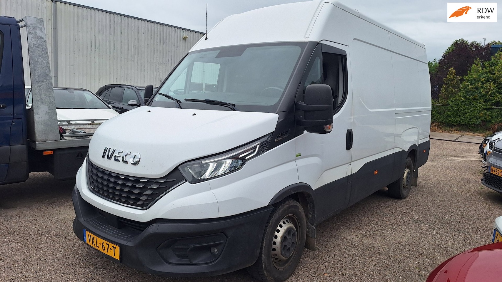 Iveco Daily - 35S16V 2.3 352 H2 35S16V 2.3 352 H2 - AutoWereld.nl